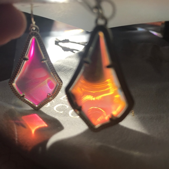 Overpriced Kendra Scott on Poshmark - Picture 5 of 8